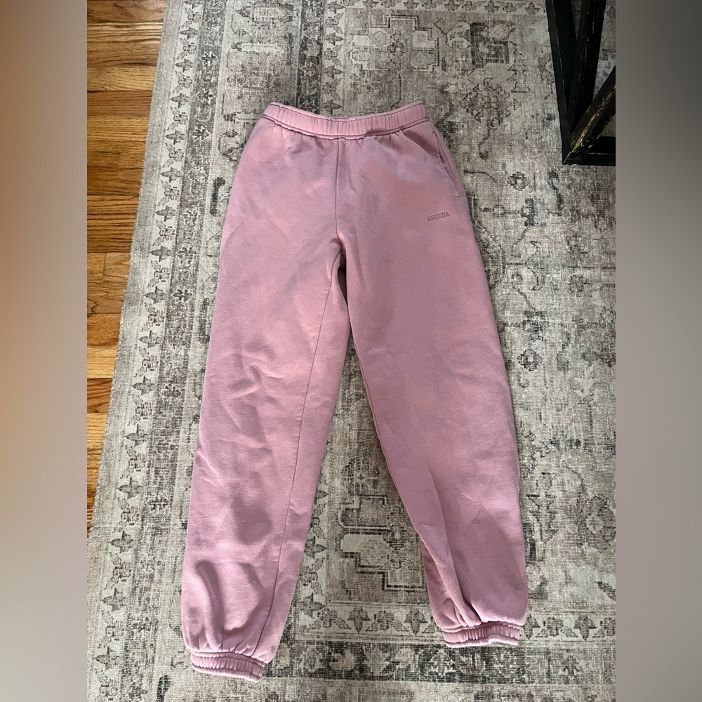 Aritzia sweatpants